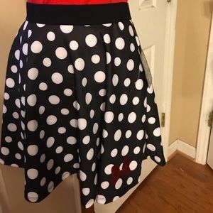 Minnie Mouse skirt white and black with red bow